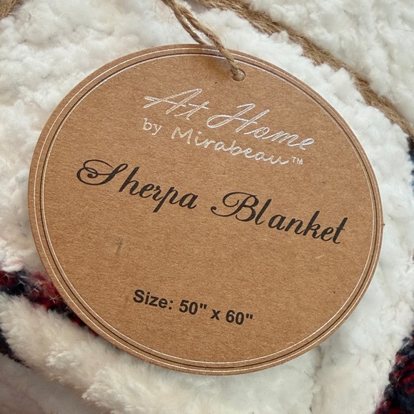 White and Red Sherpa Blanket 50x60 by At Home NEW Very Soft and Fuzzy - Picture 2 of 6